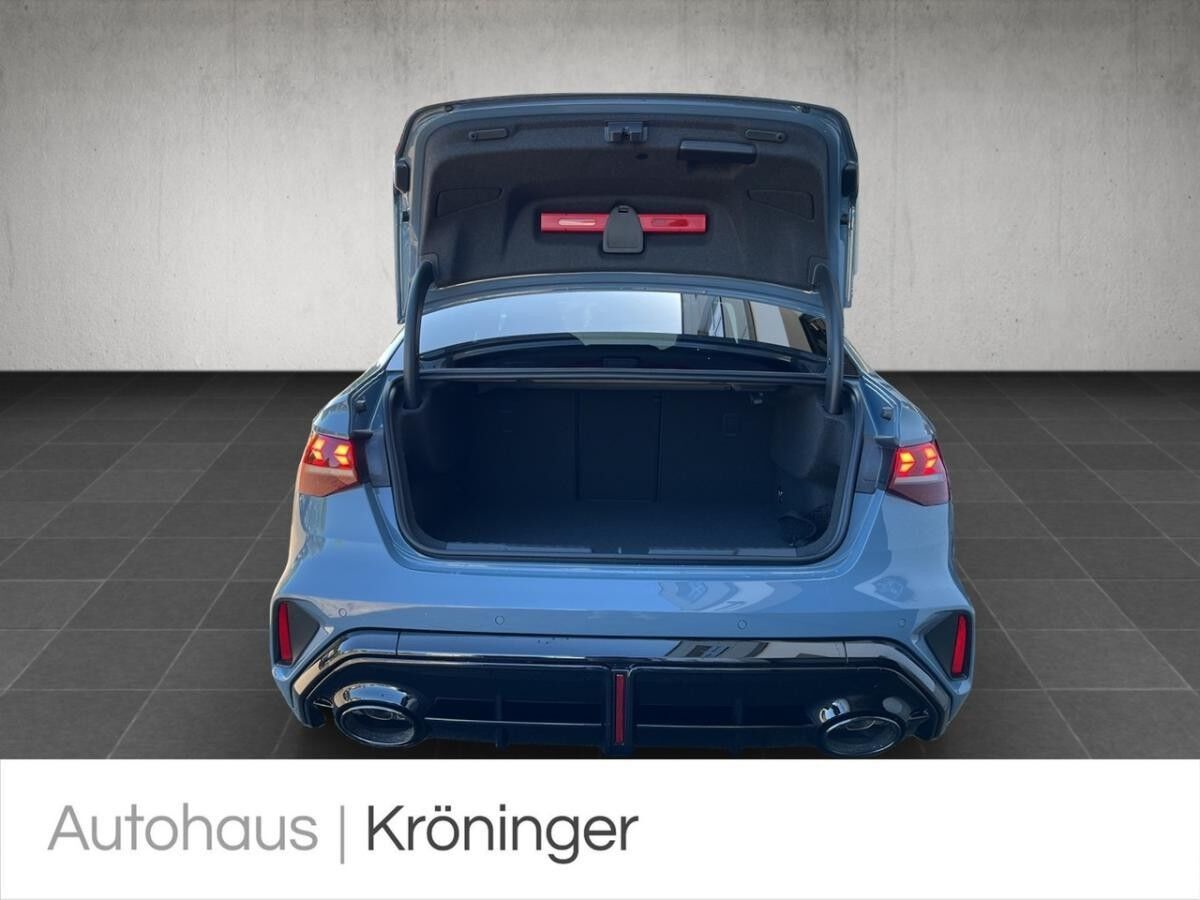 Audi RS3 Limousine 2.5 TFSI quattro HUD Sporta.
