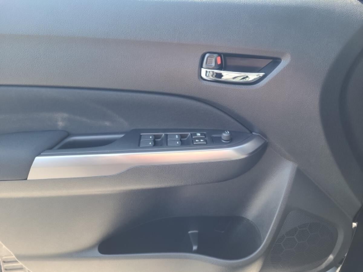 Suzuki Vitara 1.5 HYBRID AGS Comfort Navi LED Klimaautom DAB SHZ Keyless Entry Keyless Ausparkassistent