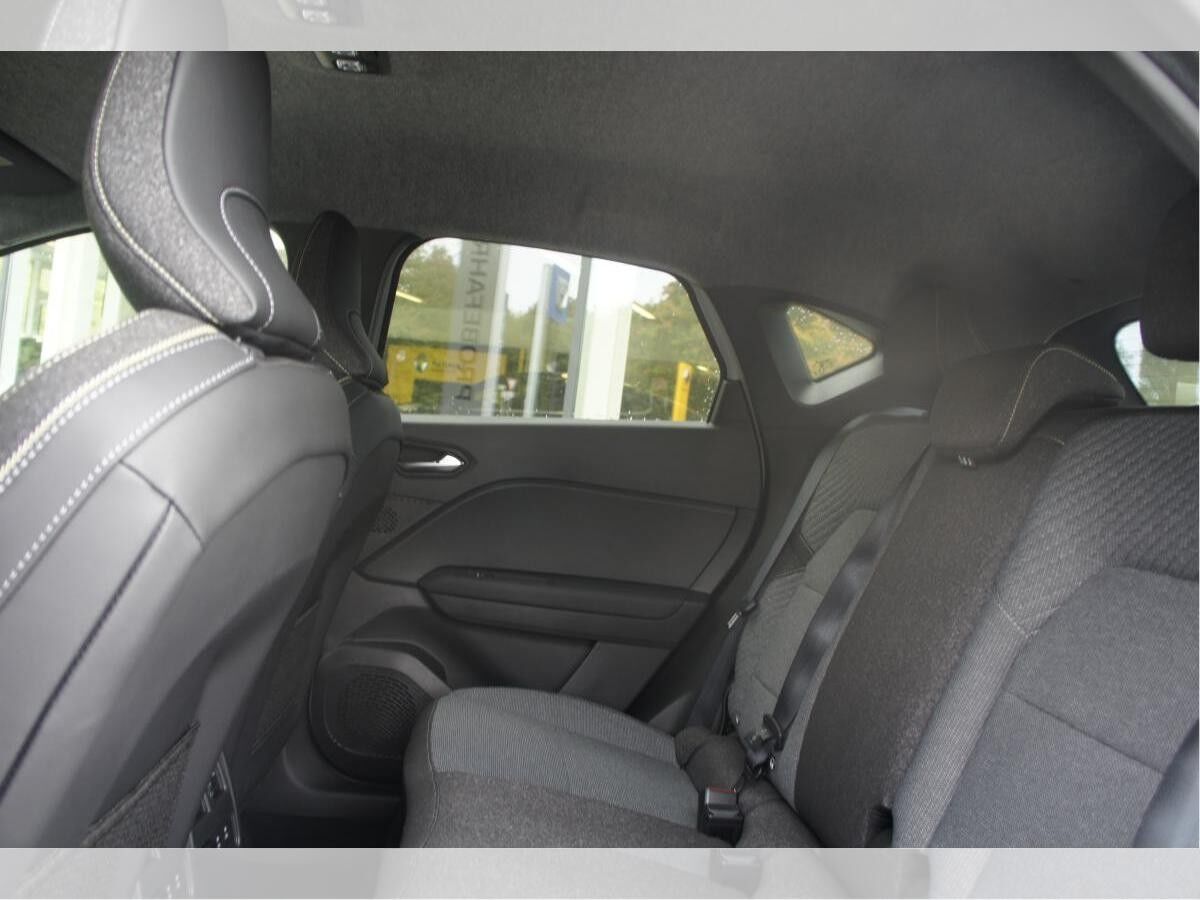 Renault Captur Techno Mild Hybrid 140 EDC