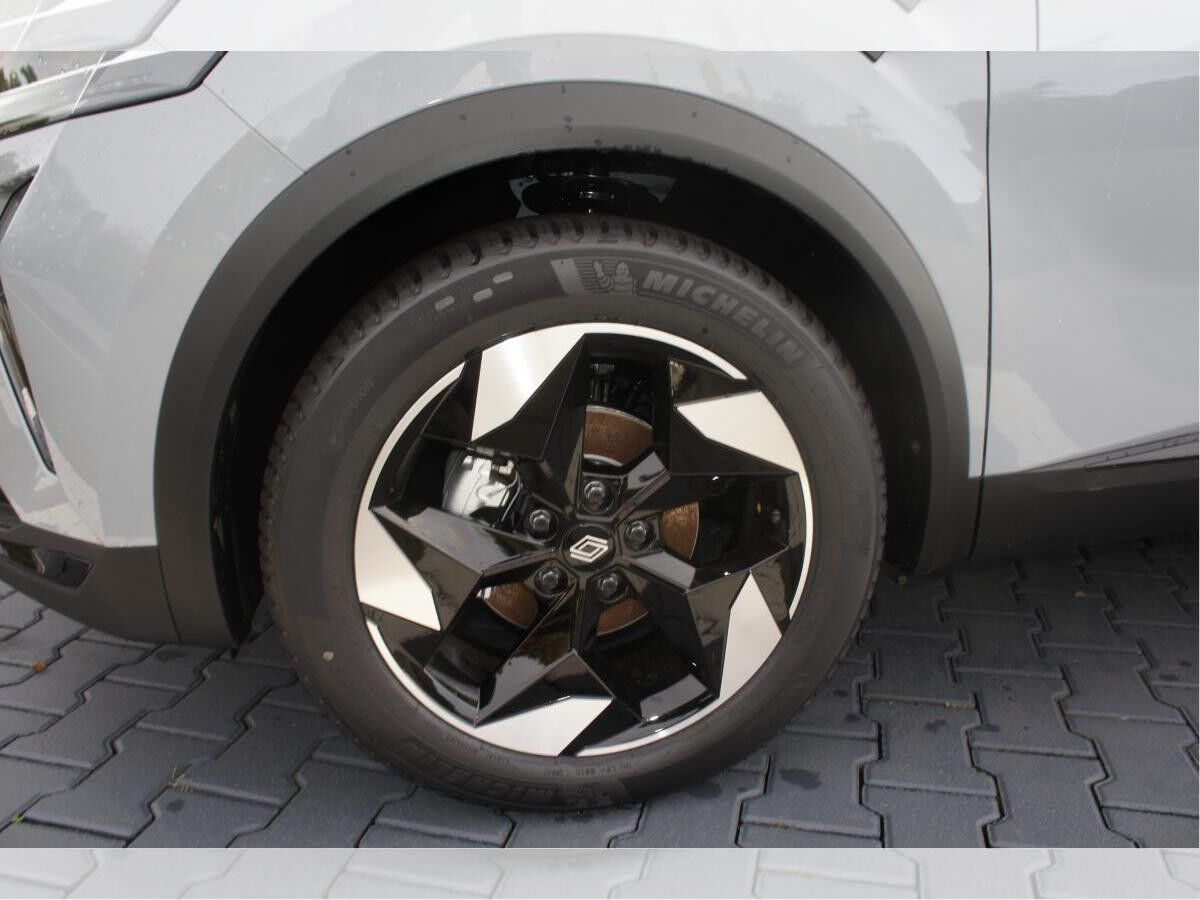 Renault Captur Techno Mild Hybrid 140 EDC