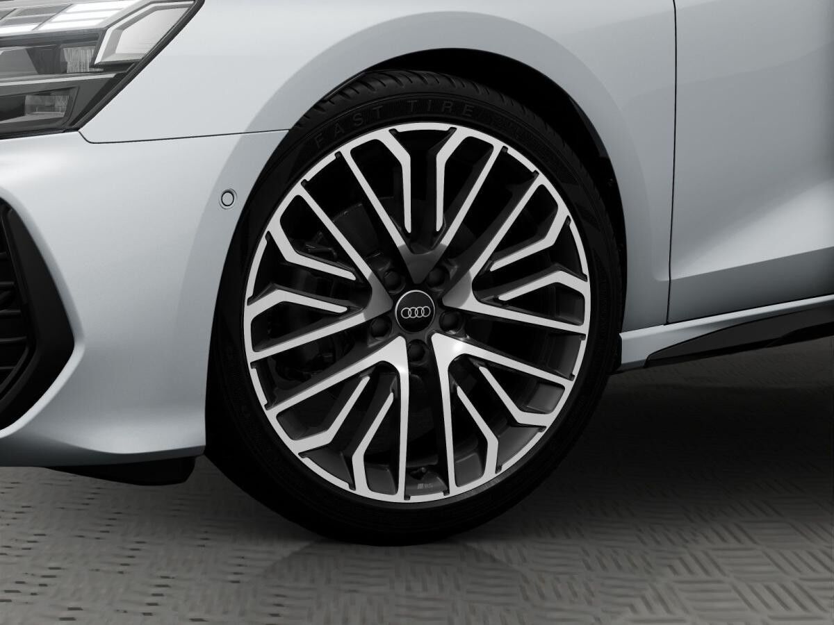 Audi A3 Limousine 35 TFSI S line Matrix LED Navi RÜ