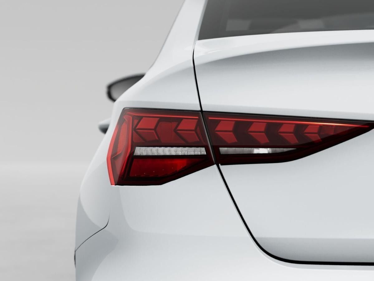 Audi A3 Limousine 35 TFSI S line Matrix LED Navi RÜ