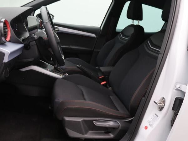 Seat Arona FR 1.5 TSI DSG / AHK, ACC, LED, Navi, SHZ