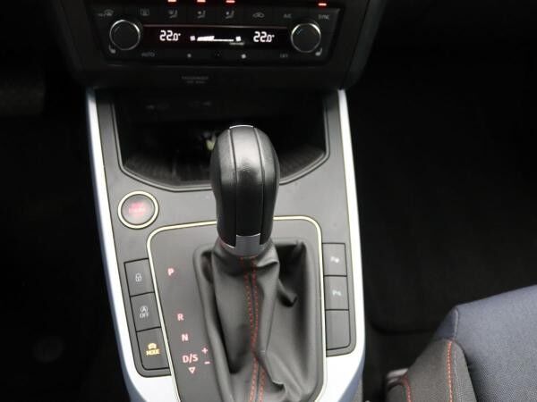 Seat Arona FR 1.5 TSI DSG / AHK, ACC, LED, Navi, SHZ