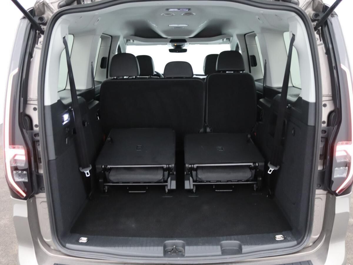 Volkswagen Caddy Maxi Style DSG / Navi, 7-Sitzer, RFK, LED