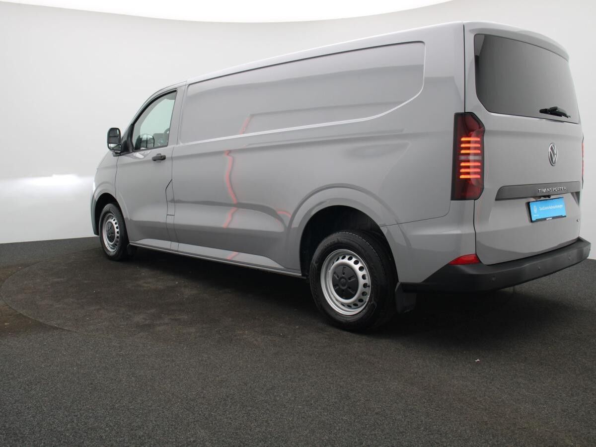 Volkswagen Transporter Kasten langer Radstand 4M / LED, RFK