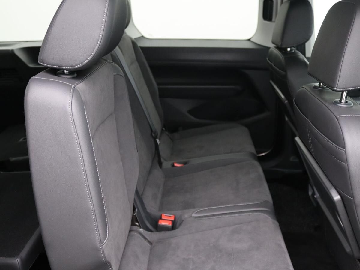 Volkswagen Caddy Maxi Style DSG / Navi, 7-Sitzer, RFK, LED