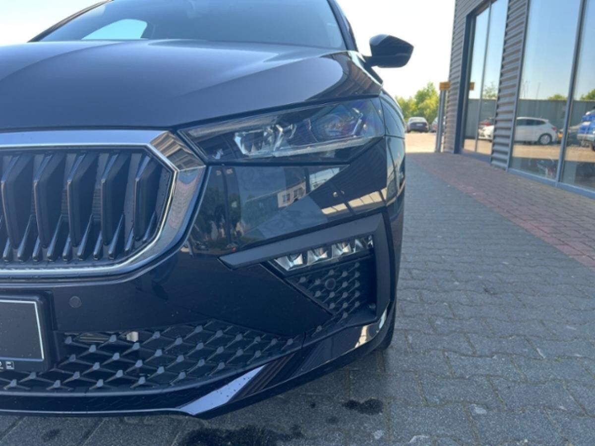 Skoda Scala TOUR 1.0 TSI DSG*ACC*PDC*SHZ*TEMPO*AHK*NAVI*