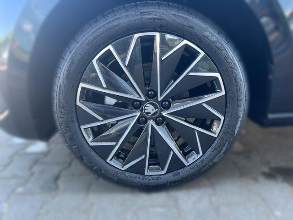 Skoda Scala TOUR 1.0 TSI DSG*ACC*PDC*SHZ*TEMPO*AHK*NAVI*