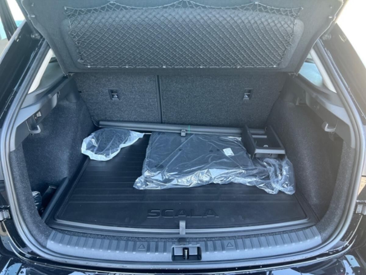 Skoda Scala TOUR 1.0 TSI DSG*ACC*PDC*SHZ*TEMPO*AHK*NAVI*