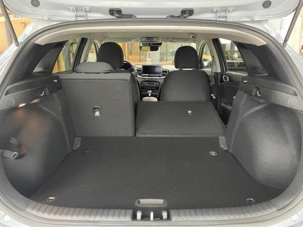 Kia Ceed 1.5T 48V DCT 140PS ULTIMATE Edition + Style Paket | SOFORT VERFÜGBAR