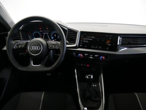 Audi A1 Sportback 25 TFSI advanced DAB PDC GRA SHZ