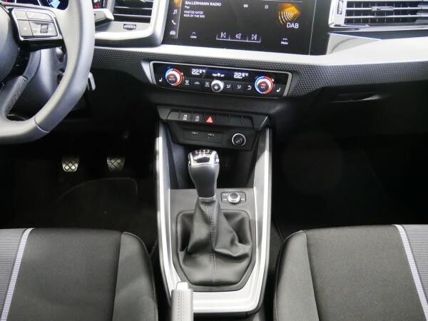 Audi A1 Sportback 25 TFSI advanced DAB PDC GRA SHZ