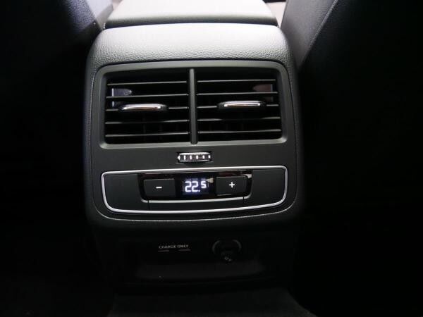 Audi A5 Coupe 40 TFSI qu. S line UPE79t MATRIX AHK PANO