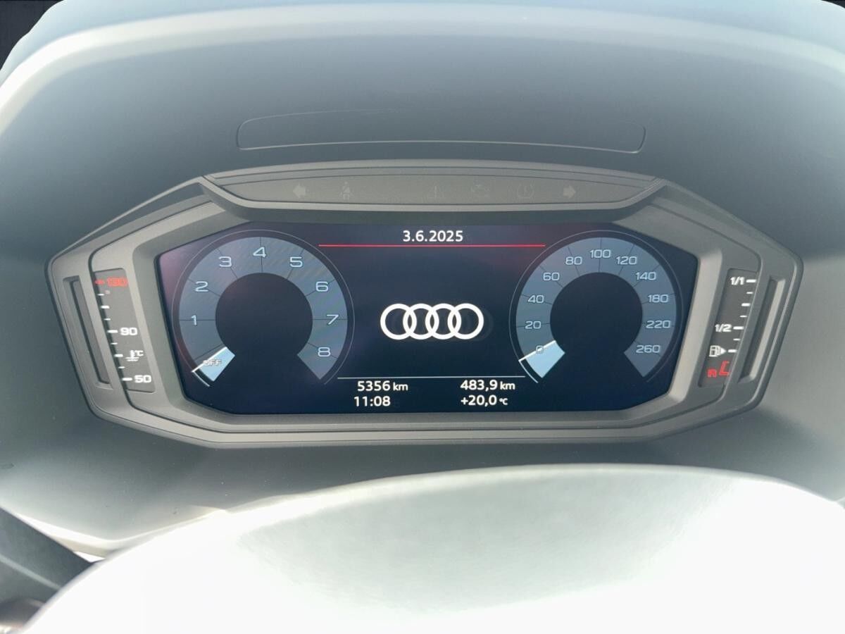 Audi A1 allstreet 30 TFSI S tronic LED FLA KeyLess 17