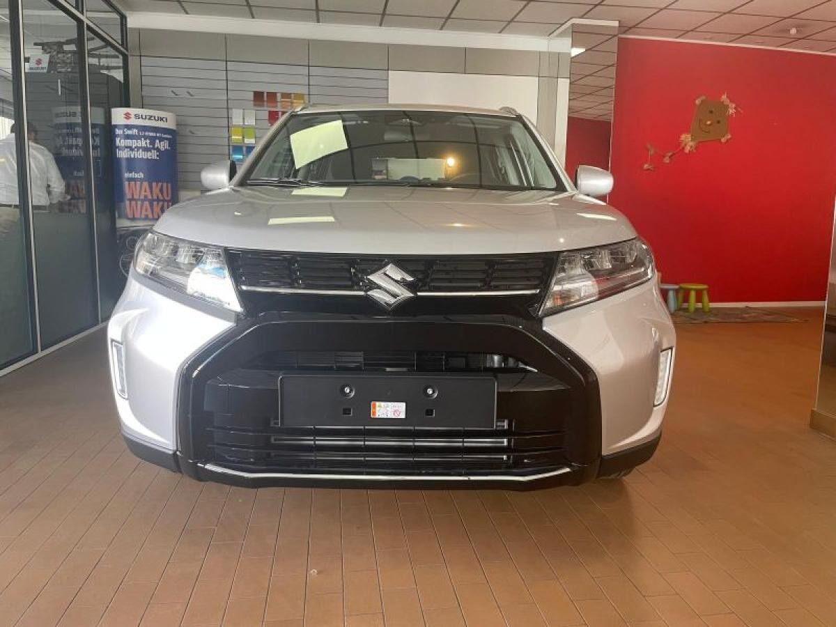 Suzuki Vitara Club Model 2025 SUV 129PS ❤️ HYBRID ⏱ Keyless, Tempomat, Navi, R-Cam, App Link kabellos❗❗❗❗