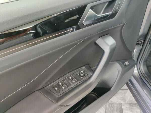 Volkswagen T-Roc Style 2.0 TDI 4MO AHK/Matrix/Nav/RFK/4J.Garantie