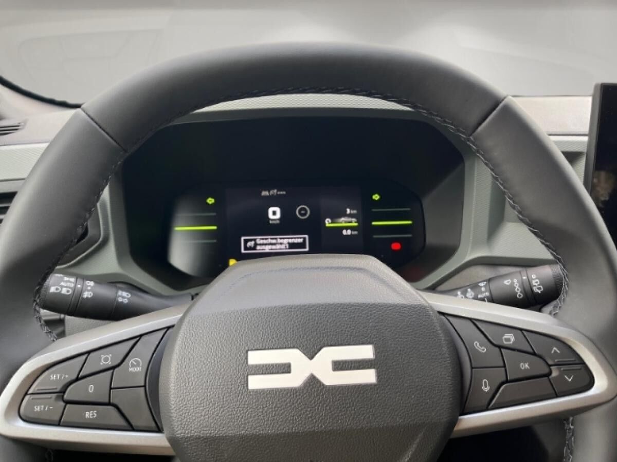 Dacia Duster Extreme Mild Hybrid 130 *360 GRAD KAMERA*SHZ*KEYCARD-HANDSFREE* uvm.