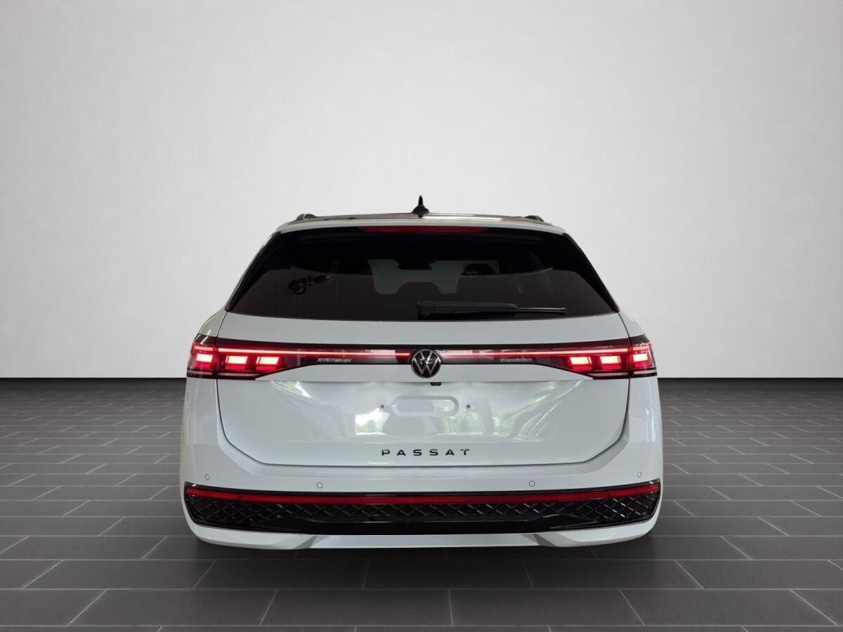 Volkswagen Passat Variant R-Line 2.0 TDI 4MOT DSG SIGNATURE