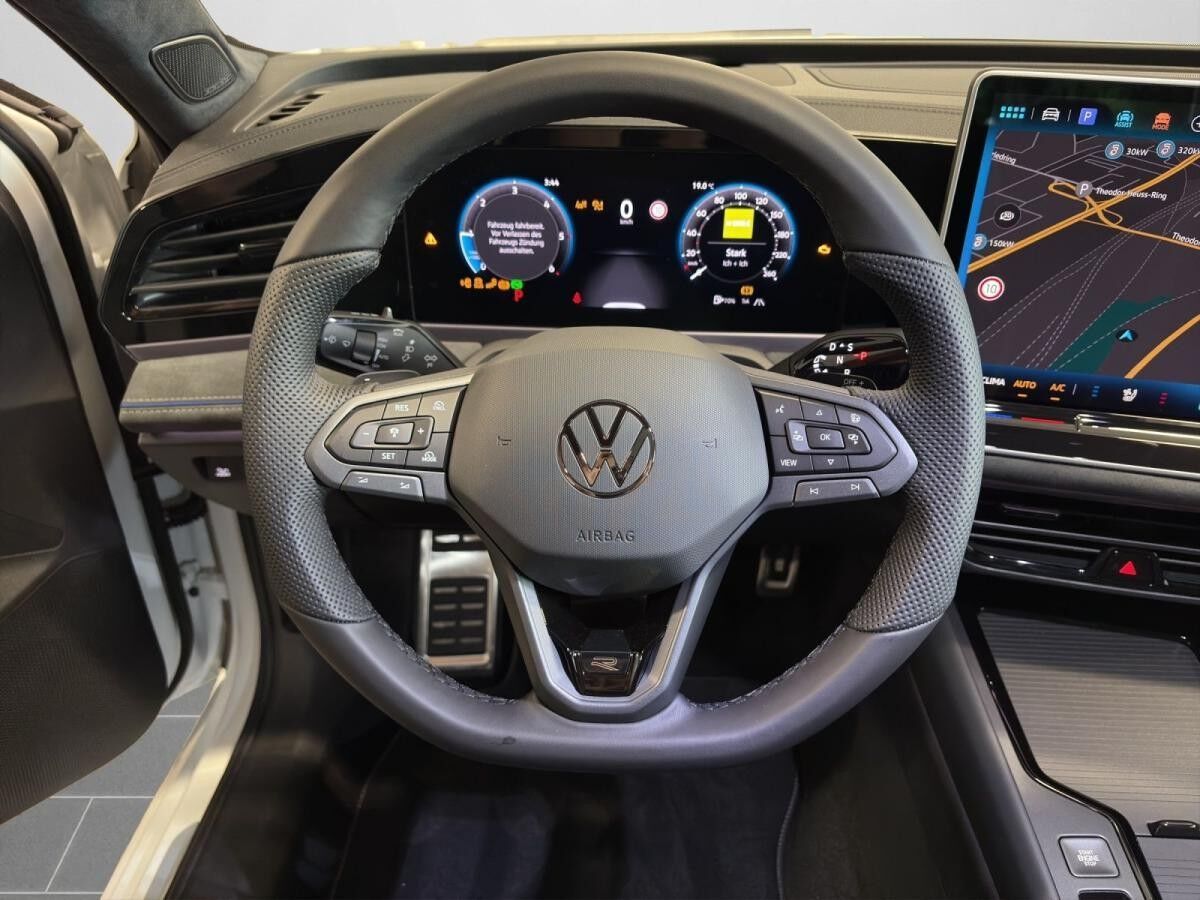 Volkswagen Passat Variant R-Line 2.0 TDI 4MOT DSG SIGNATURE