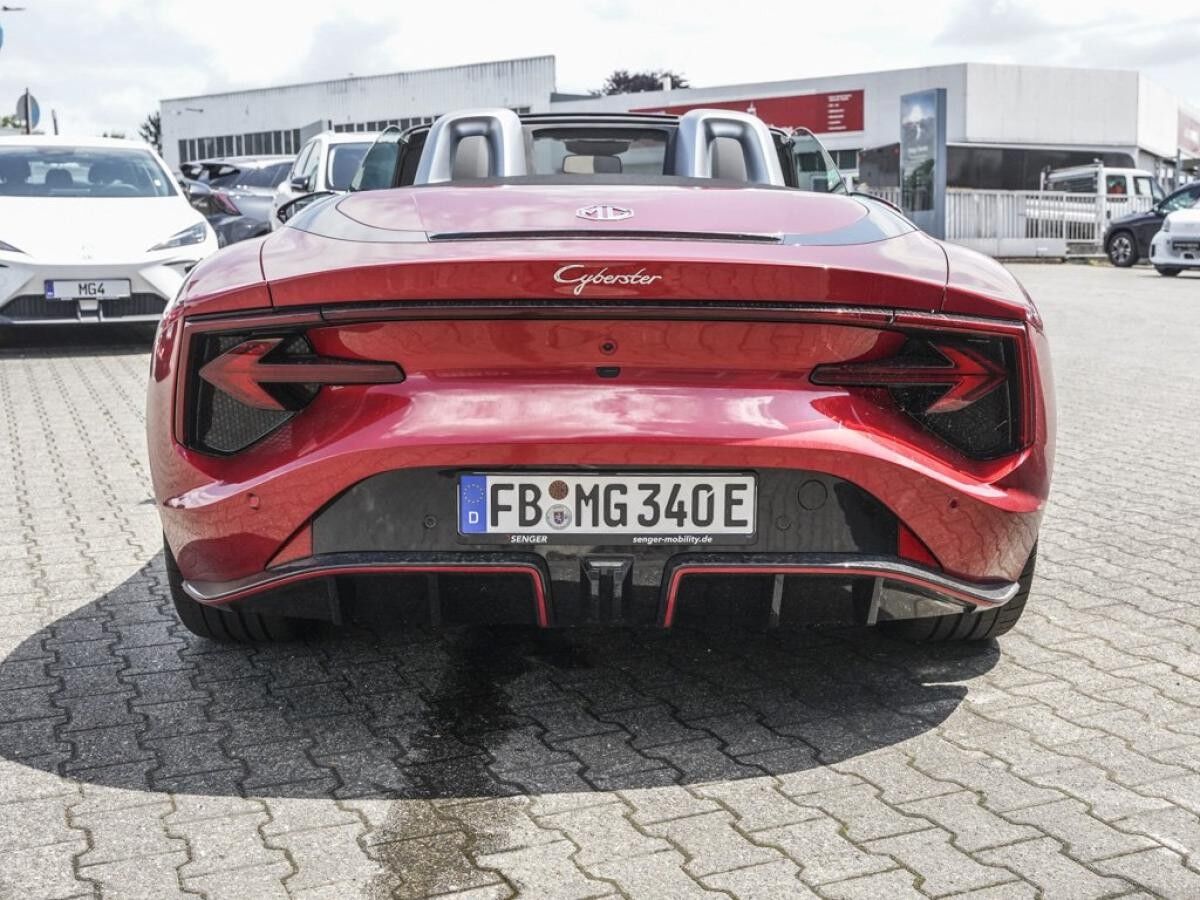 MG Cyberster ⚡ Der vollelektrische Roadster der Zukunft!⚡