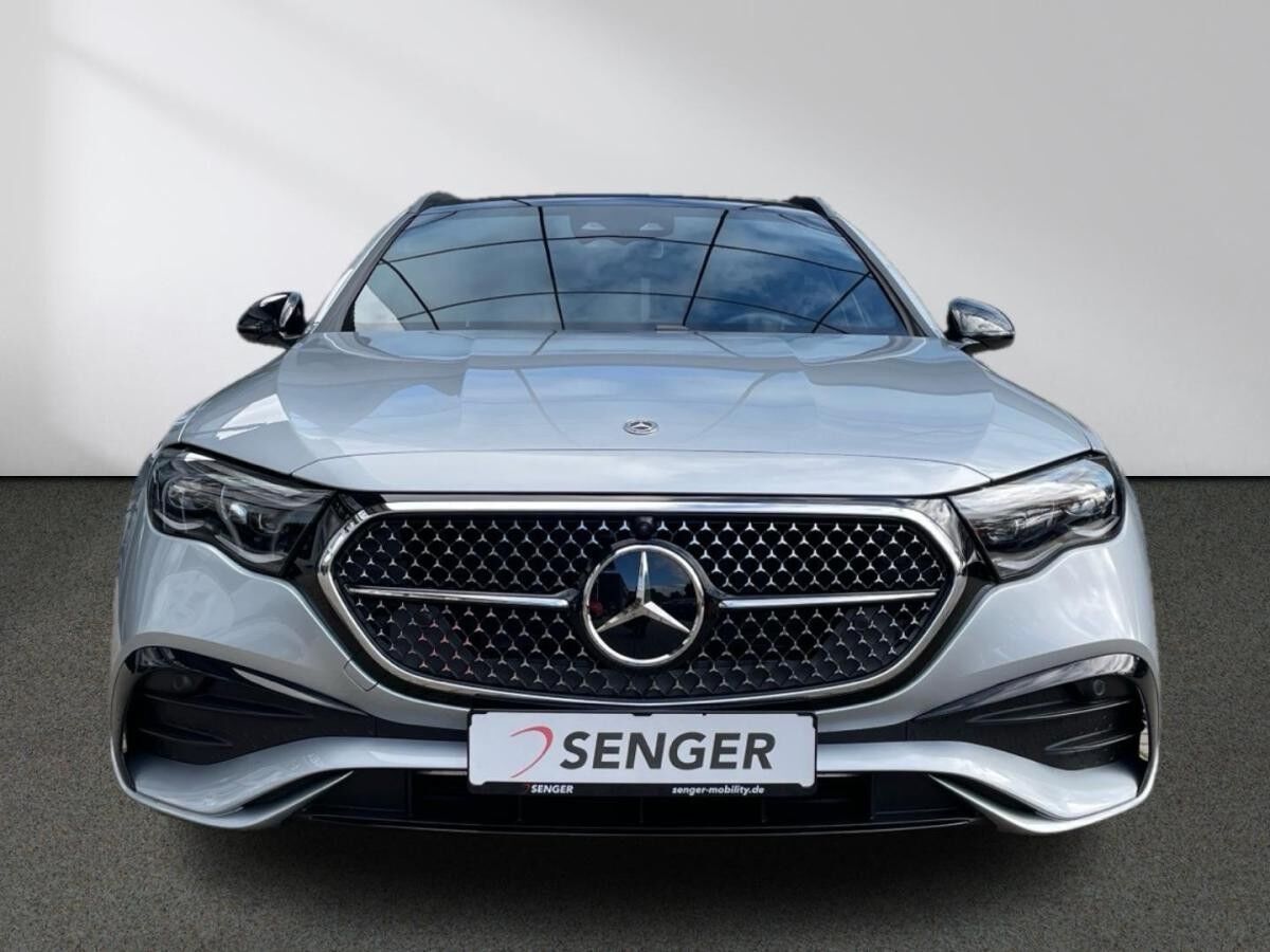 Mercedes-Benz E 200 d T AMG Distronic Digital-Light Pano AHK