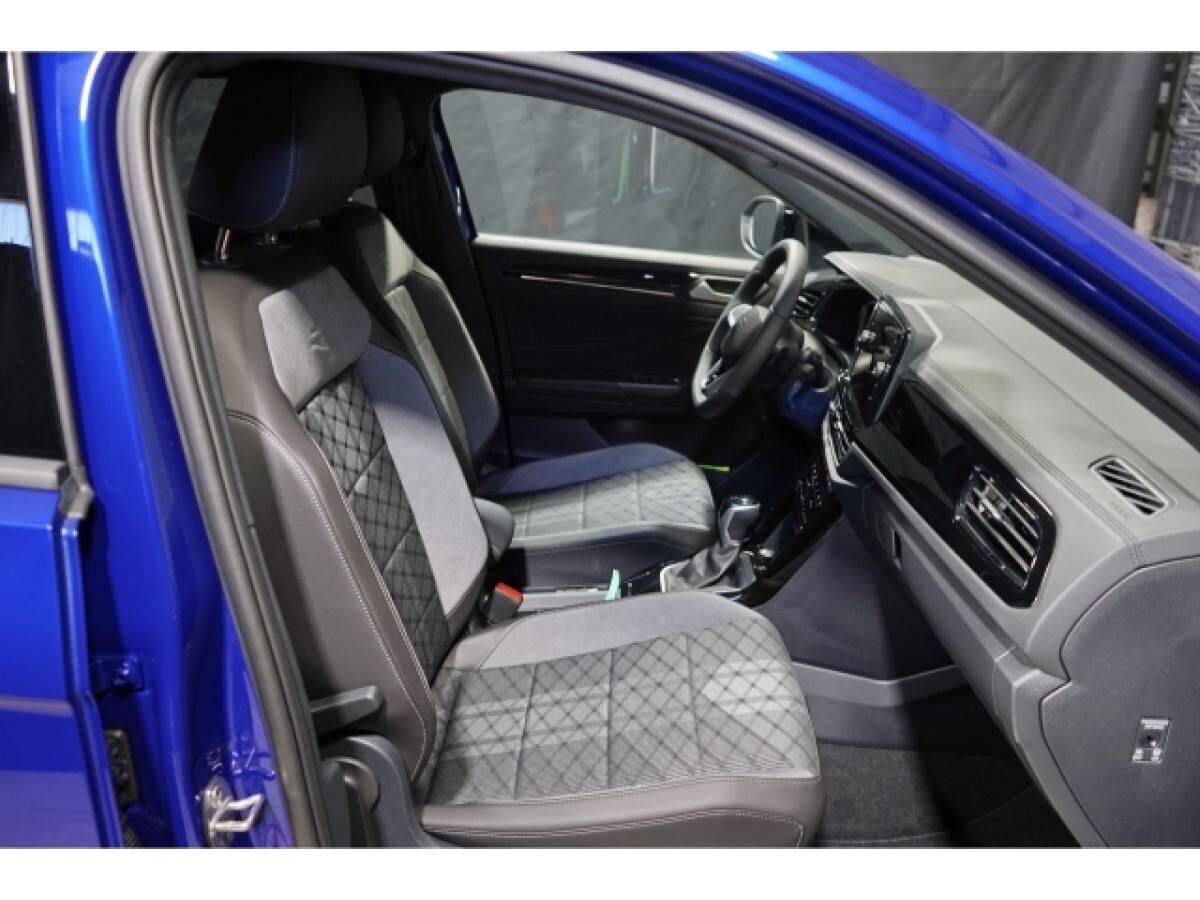 Volkswagen T-Roc R-Line 1.5 TSI OPF DSG Black Style IQ.LIGHT