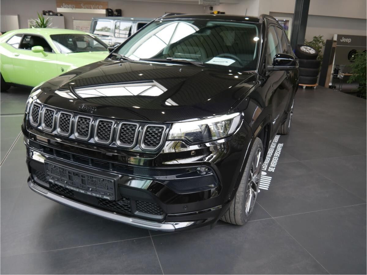 Jeep Compass Summit e-Hybrid "Voll"