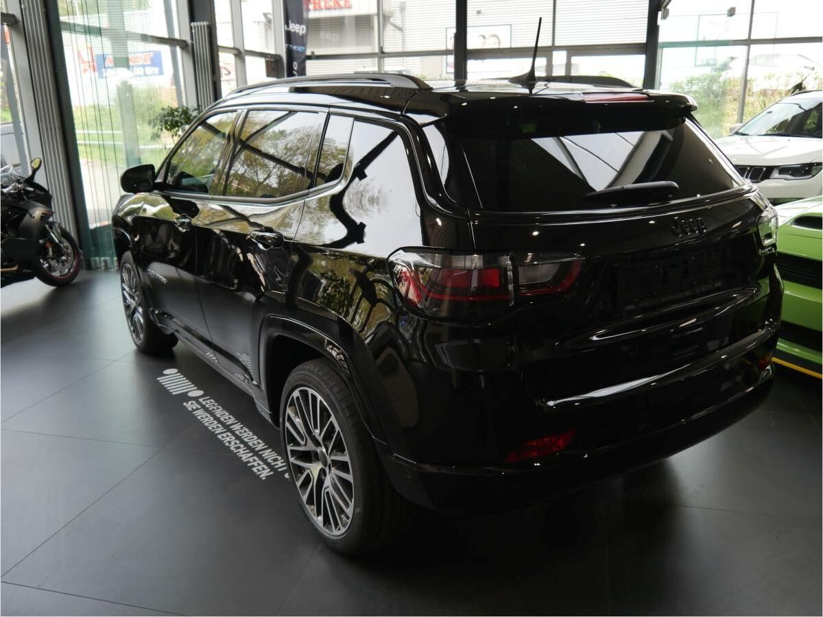 Jeep Compass Summit e-Hybrid "Voll"