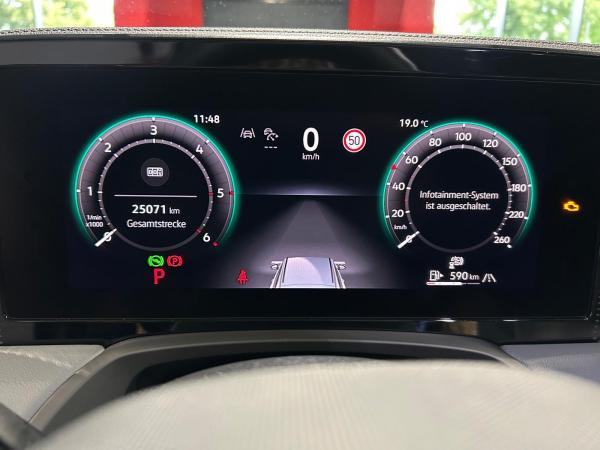 Volkswagen Passat Variant Business 2.0 TDI*AreaView*DCC*DSG