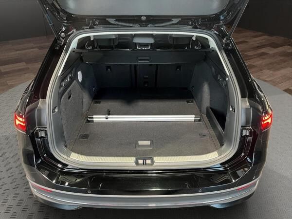 Volkswagen Passat Variant Business 2.0 TDI*AreaView*DCC*DSG