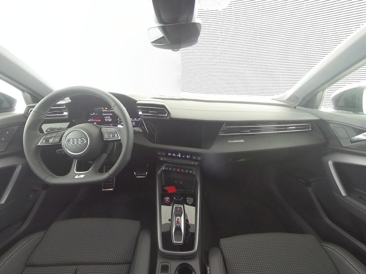 Audi S3 Sportback 5JGar SONOS HuD 19 Matrix
