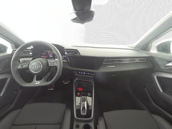 Audi S3 Sportback 5JGar SONOS HuD 19 Matrix