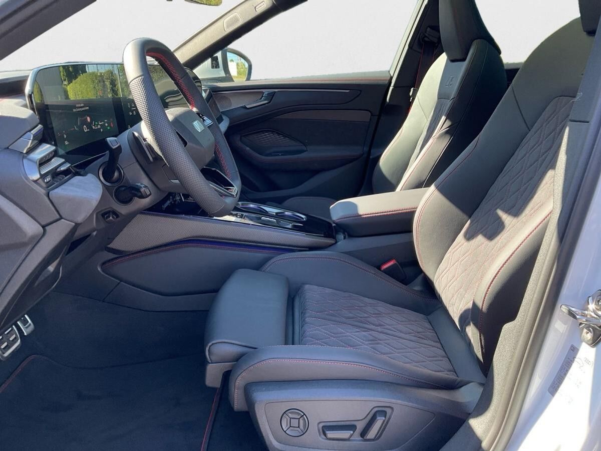 Audi A6 Avant TFSI quattro S-line Tech Pro B&O Pano HUD Audi A6 Avant TFSI quattro S-line Tech Pro B&O Pano HUD