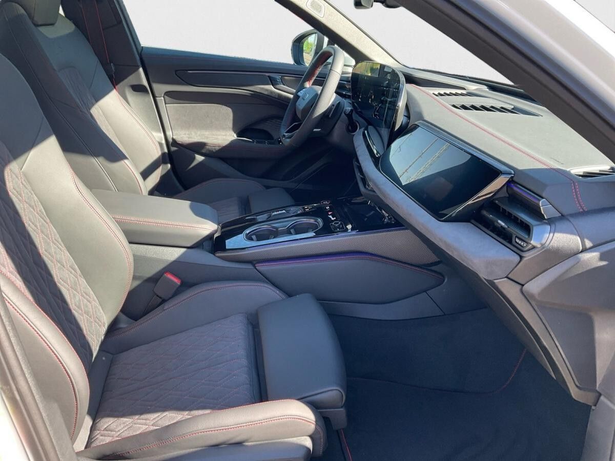 Audi A6 Avant TFSI quattro S-line Tech Pro B&O Pano HUD Audi A6 Avant TFSI quattro S-line Tech Pro B&O Pano HUD