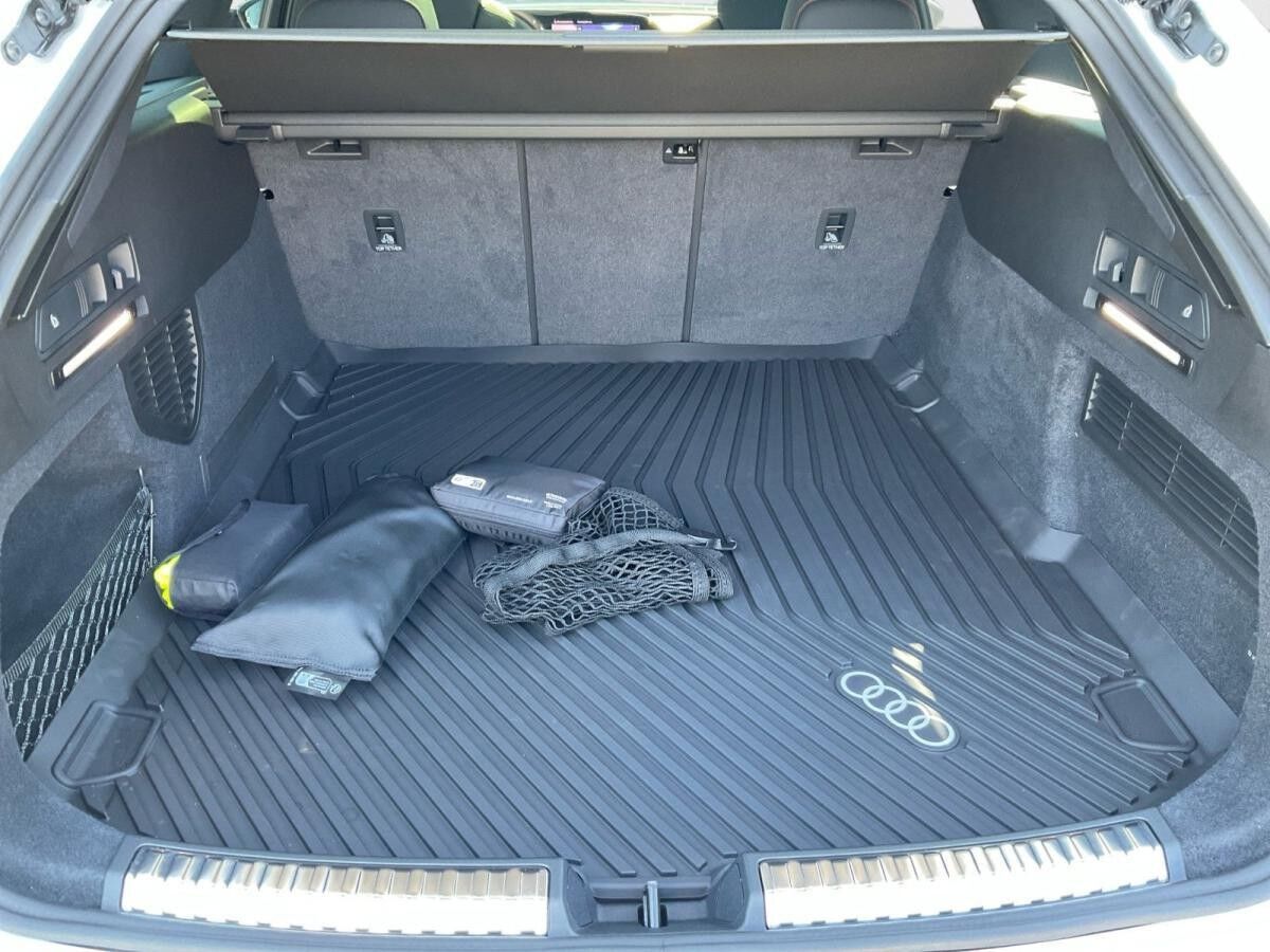 Audi A6 Avant TFSI quattro S-line Tech Pro B&O Pano HUD Audi A6 Avant TFSI quattro S-line Tech Pro B&O Pano HUD