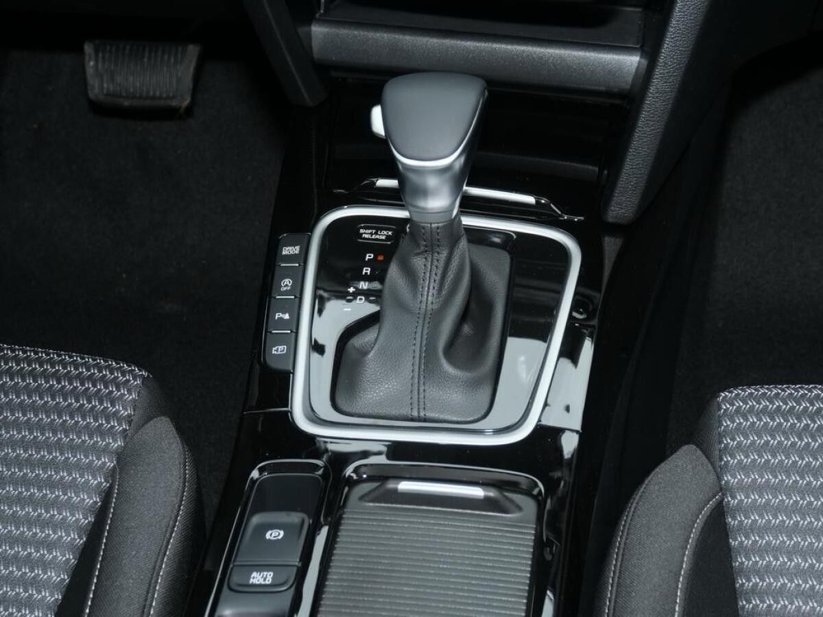 Kia Ceed 1.5T 48V DCT 140 ULTIMATE STY JBL