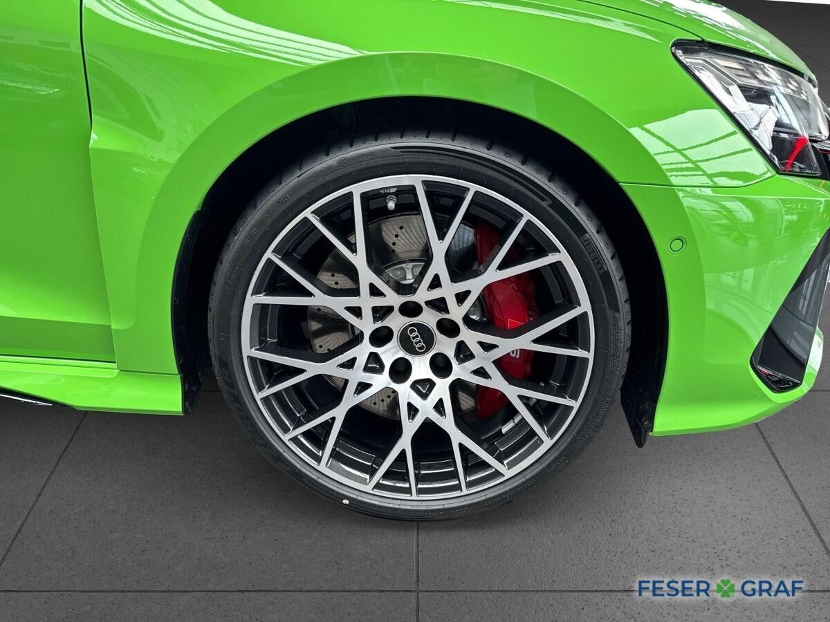 Audi RS3 Limousine qu S-tro. +PANO+MATRIX+280 km/h+SO