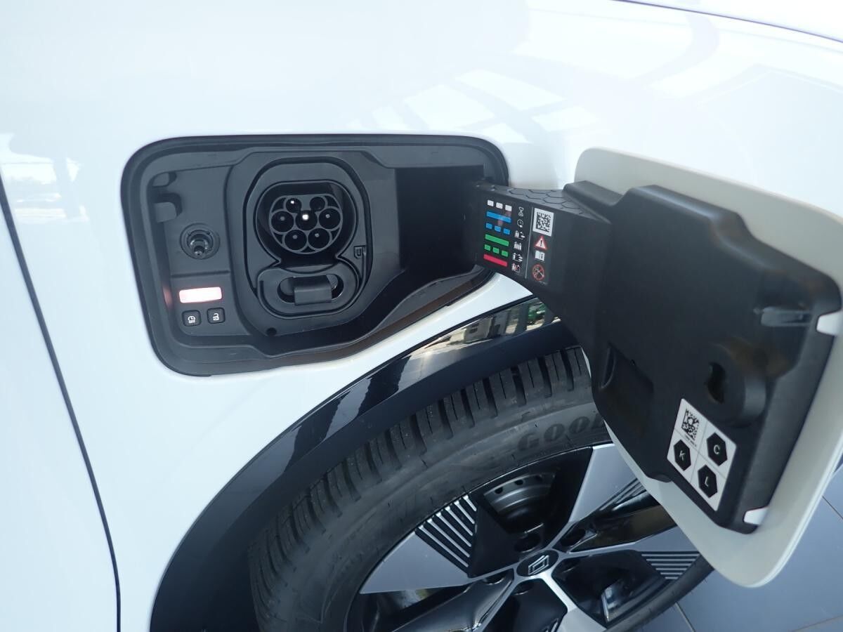 Renault Megane E-Tech Techno 220 Comfort Range