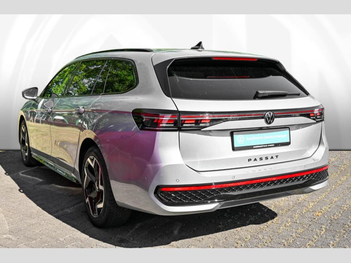 Volkswagen Passat Variant 1.5 eHybrid DSG R-line