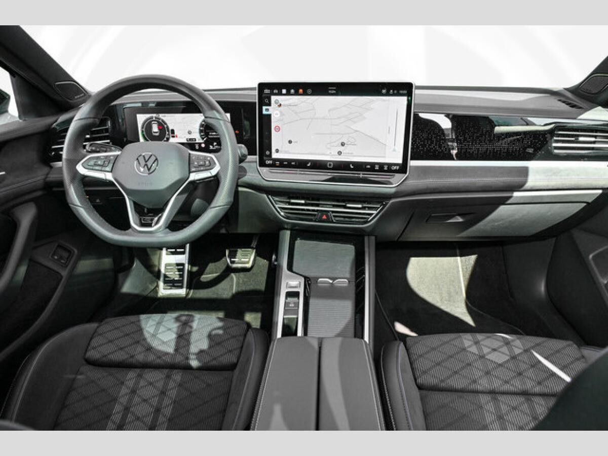 Volkswagen Passat Variant 1.5 eHybrid DSG R-line