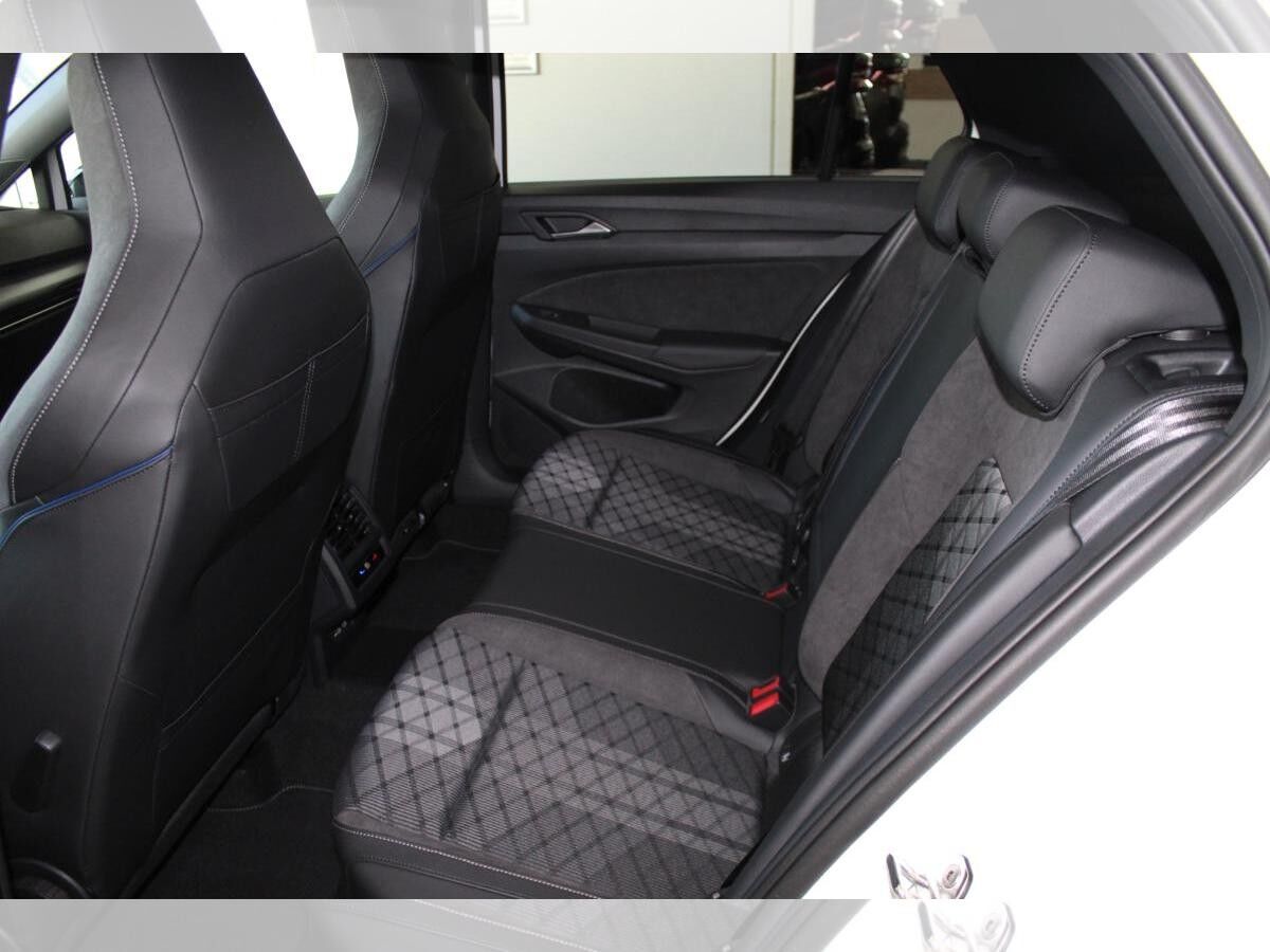 Volkswagen Golf R-Line 1.5 eTSI Side Assist LED Plus Scheinwerfer