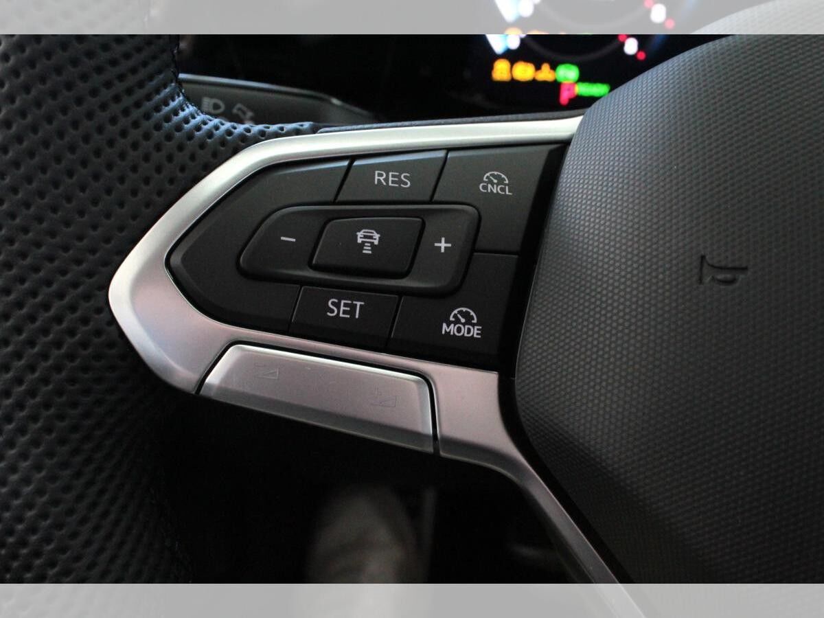 Volkswagen Golf R-Line 1.5 eTSI Side Assist LED Plus Scheinwerfer