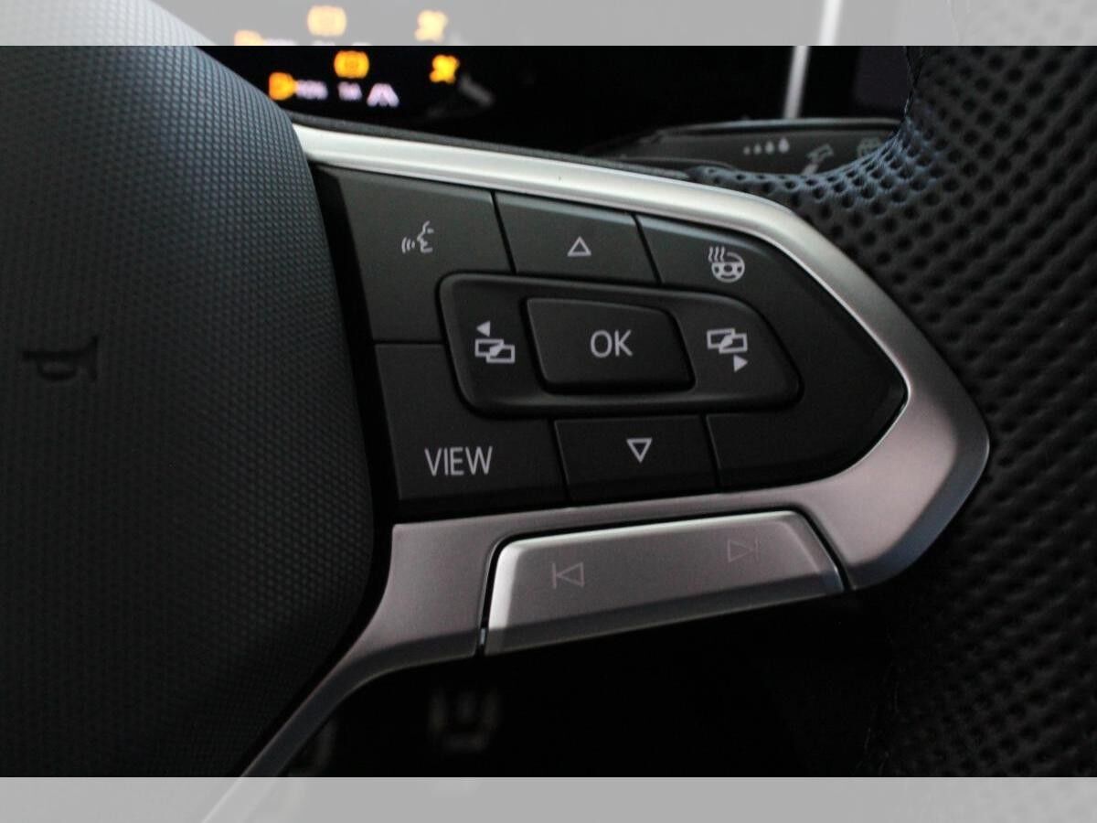 Volkswagen Golf R-Line 1.5 eTSI Side Assist LED Plus Scheinwerfer