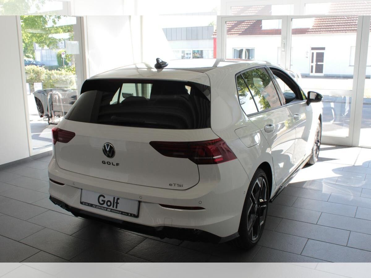 Volkswagen Golf R-Line 1.5 eTSI Side Assist LED Plus Scheinwerfer