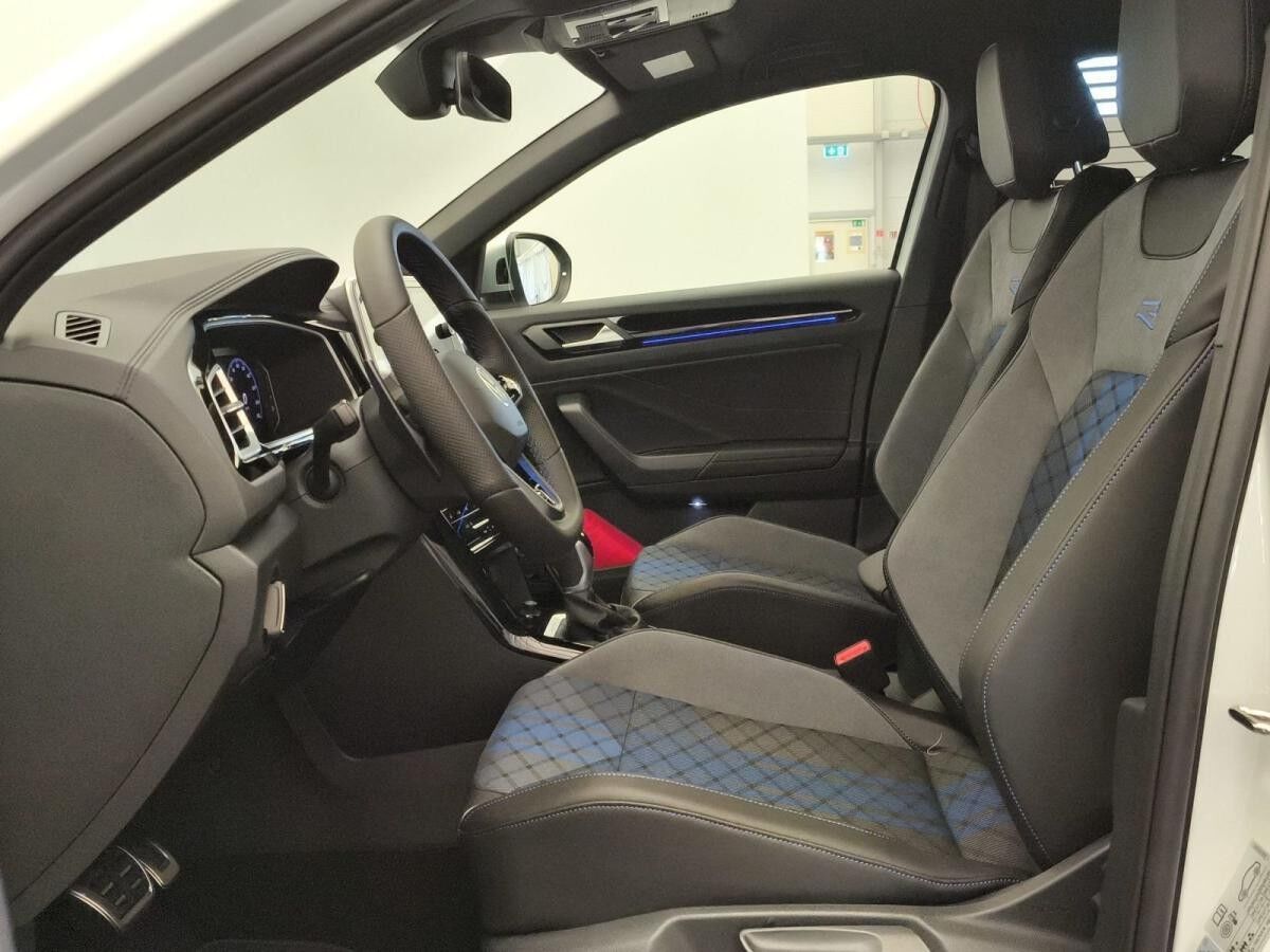 Volkswagen T-Roc R 2.0 l TSI 4MOTION DSG Volkswagen T-Roc R 2.0 l TSI 4MOTION DSG