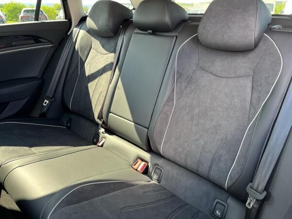 Volkswagen Passat Business 2.0 l TDI DSG LED RFK
