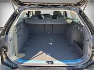 Volkswagen Passat Business 2.0 l TDI DSG LED RFK