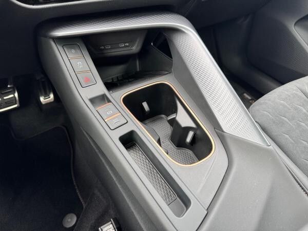 Cupra Terramar 1.5 eTSI DSG Pano AHK Sennheiser 20'' HUD