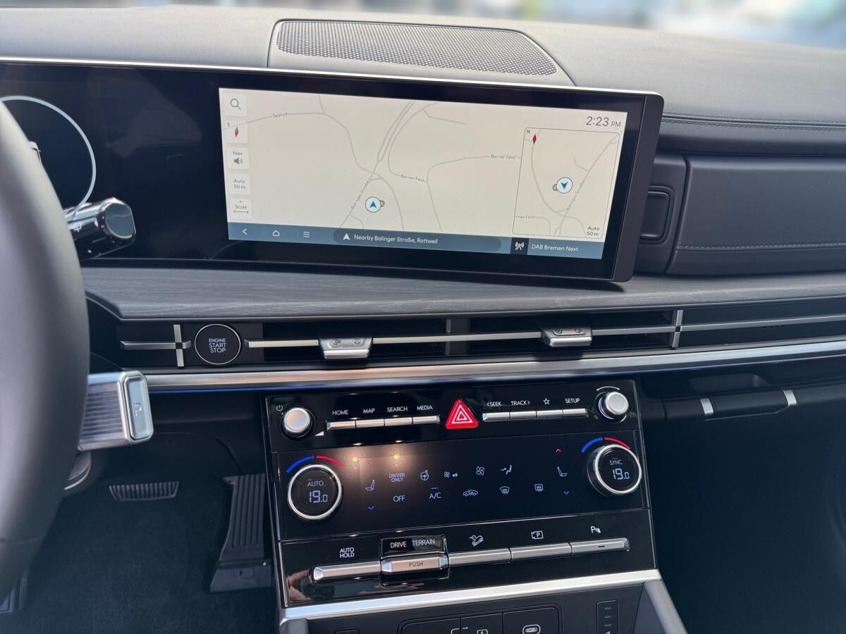 Hyundai SANTA FE HEV 5-Sitzer (MY25) 1.6 T-GDI (215 PS) 6-AT 4WD Signature/Komfort-Paket/Technik-Paket